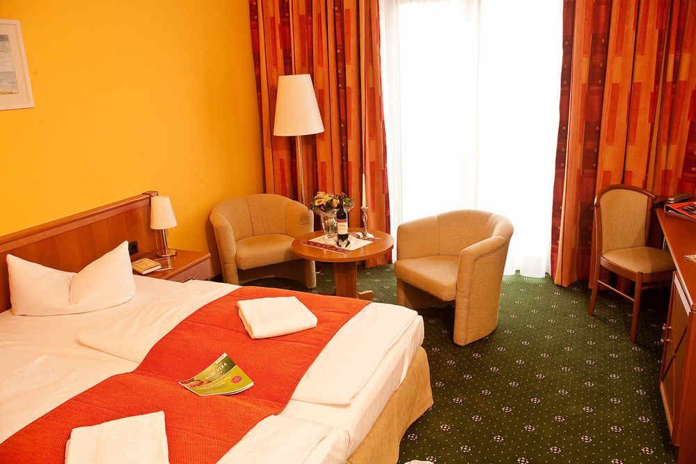 Seetelhotel Nautic Usedom Hotel & Spa 코세로우 외부 사진